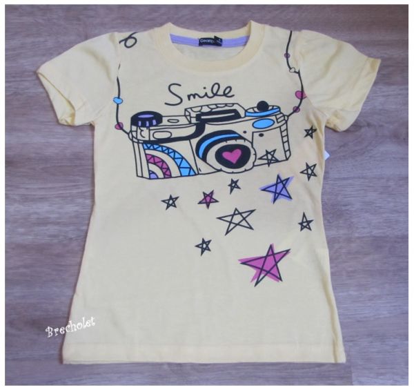 *** outlet *** Camiseta amarela Smile c/ detalhes