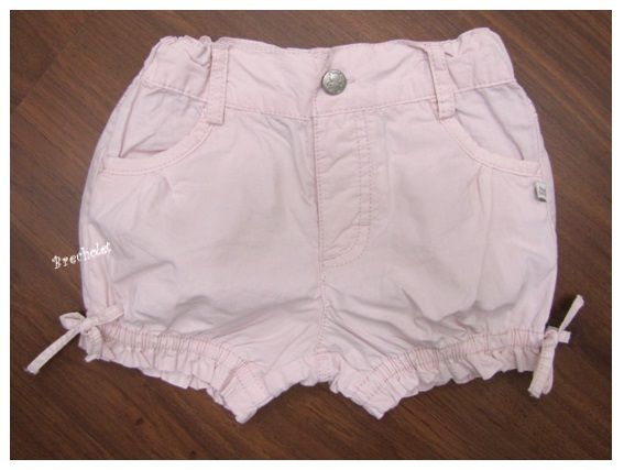 *** brechó *** Shorts rosa c/ detalhe lateral